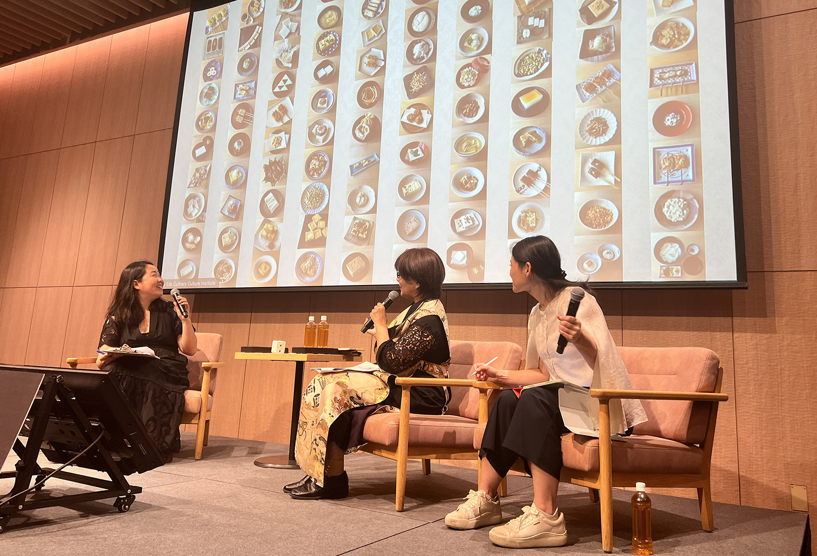 “Taste of Edo | Japanese Food Culture Through Ukiyo-e Art” at JAPAN HOUSE Los Angeles (Photo by Julie Nguyen)