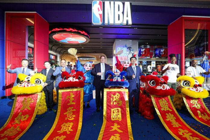 (Left to right) NBA China Senior Vice President Jonathan Li, NBA Asia Managing Director Wayne Chang, NBA Deputy Commissioner and Chief Operating Officer Mark Tatum, President and Chief Operating Officer of Las Vegas Sands Corp. Patrick Dumont, Chief Executive Officer and Executive Director of Sands China Ltd. Grant Chum, WNBA champion Myisha Hines-Allen and Naismith Basketball Hall of Fame inductee Tim Hardaway Sr.at the opening of the first flagship NBA Store in Macao