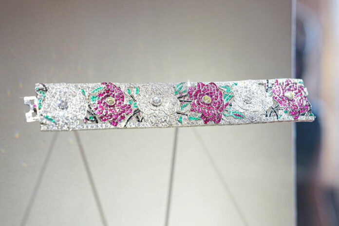 “Interlaced Flowers, Red and White Rose Bracelet,” 1924, Van Cleef & Arpels Collection