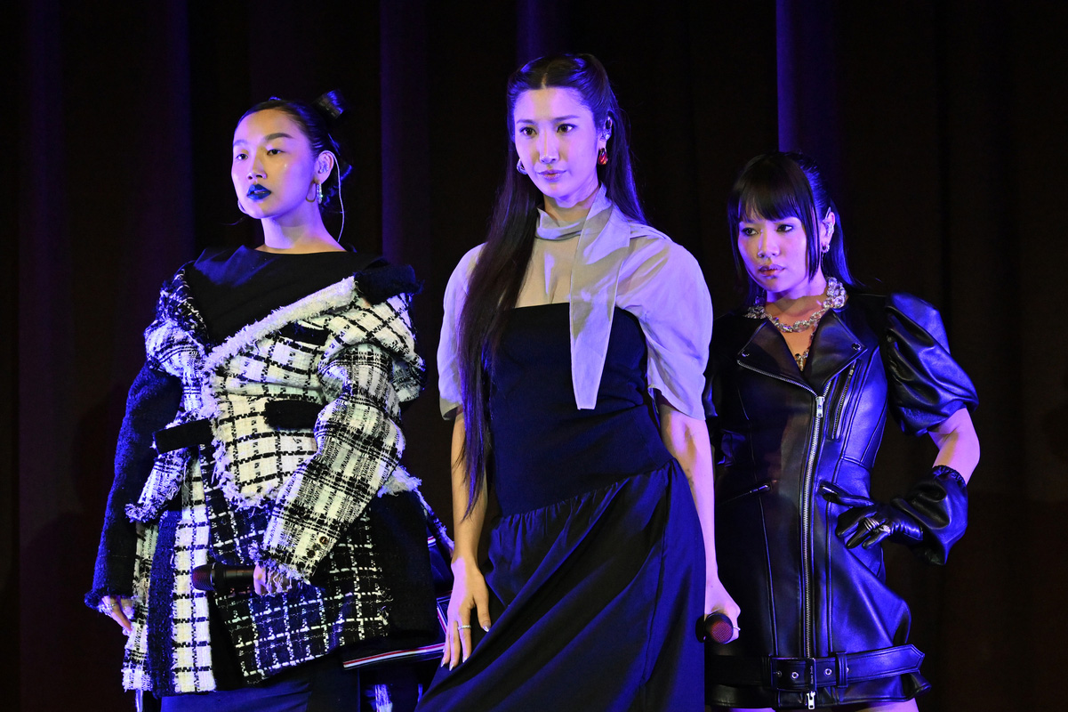 (L-R) Audrey Nuna, EJAE and Rei Ami perform onstage during the Sir Lucian Grainge's 2026 Music Is Universal Artist Showcase at Nya Studios on January 31, 2026 in Los Angeles, California. 