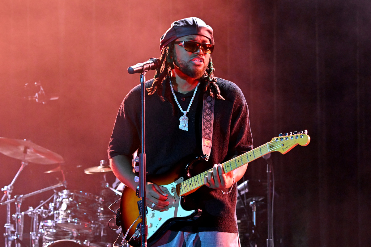 Leon Thomas performs onstage during the Sir Lucian Grainge's 2026 Music Is Universal Artist Showcase at Nya Studios on January 31, 2026 in Los Angeles, California.