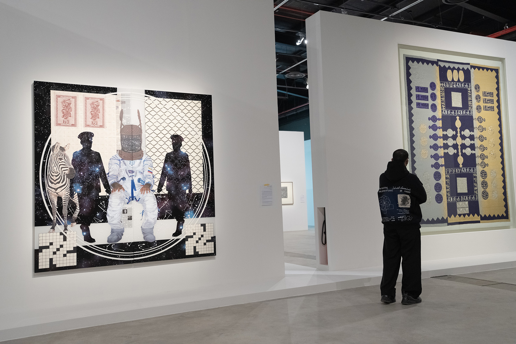 Tavares Strachan, Self Portrait as King Oba with Blue Soldiers, 2023. (c) Centre Pompidou, MNAM-CCI_Audrey Laurans_Dist. GrandPalaisRmn. Artwork