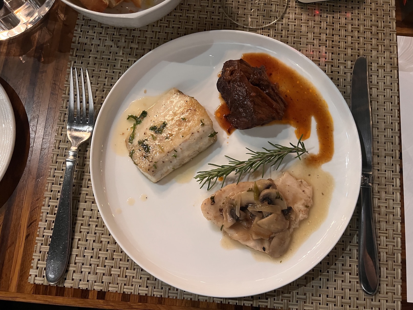 Scaloppini di pollo - marsala, Branzino, Short rib - braised (Photo by Julie Nguyen/SNAP TASTE)