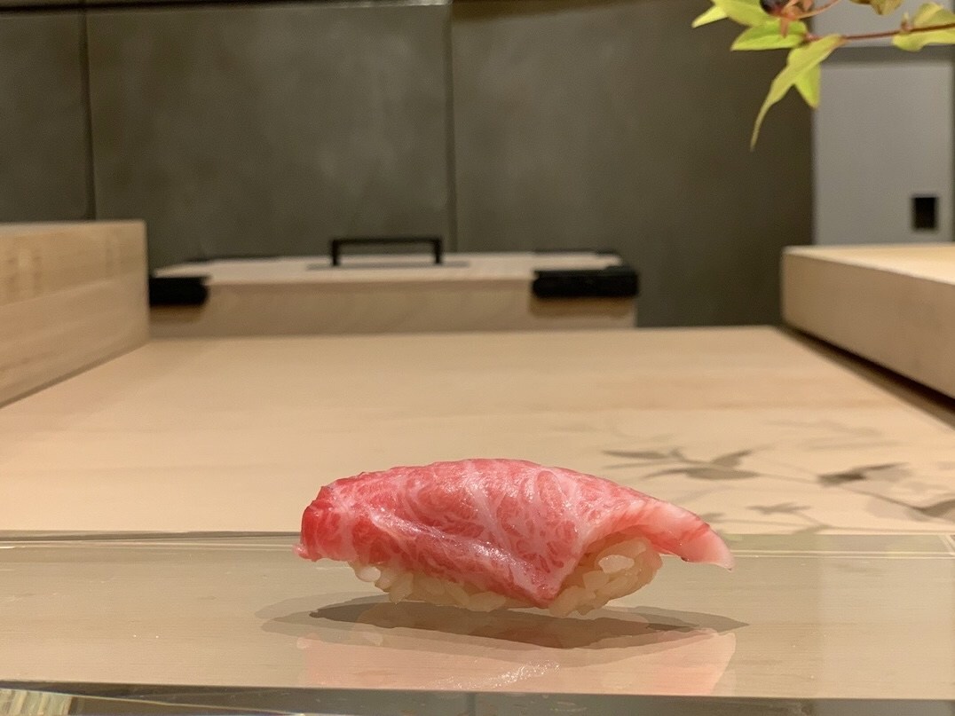 'Mariage' — a bespoke pairing of premium champagne, wine, sake, and cold brew tea, composed with the same precision as the cuisine itself.