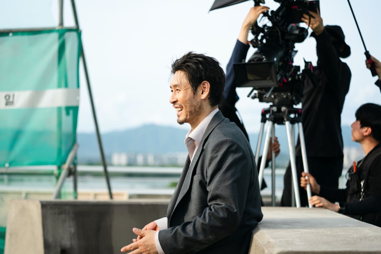 Netflix Mousetrap Sul Kyung-gu as Noja in Mousetrap